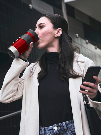 Kubek termiczny Contigo Byron 2.0 470ml - Czerwony